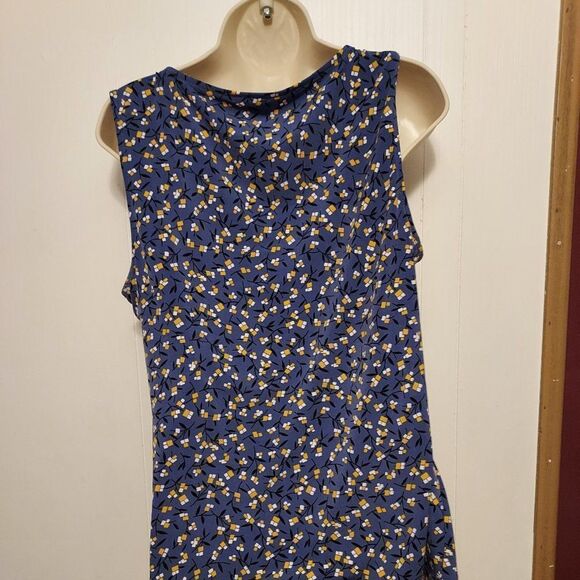 Anne Klein  L EX cond blue,yellow,white arm pit to pit 19 1/4 length 26 - Picture 3 of 3